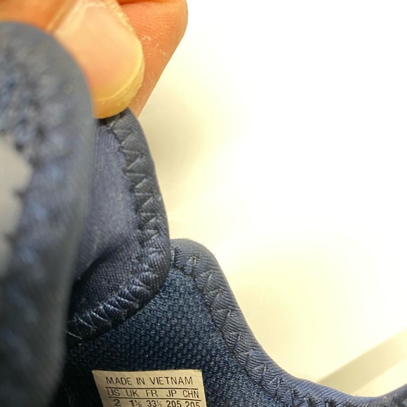 Boys adidas - Picture 5 of 5